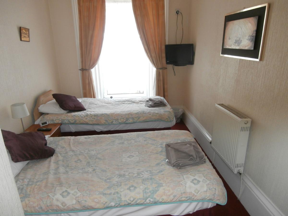 Monorene Guest House Галашилс Экстерьер фото