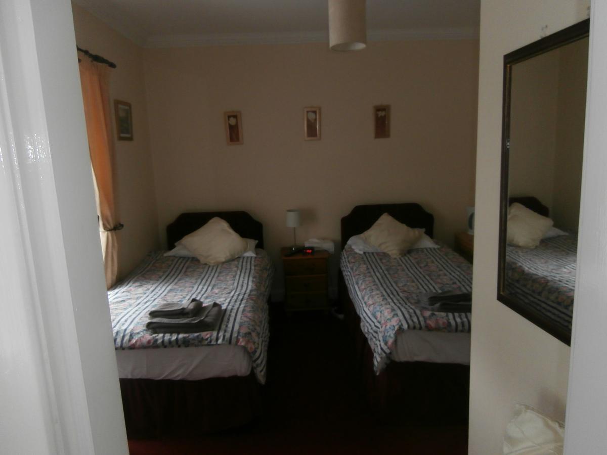 Monorene Guest House Галашилс Экстерьер фото